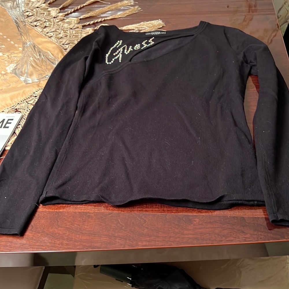 Guess top